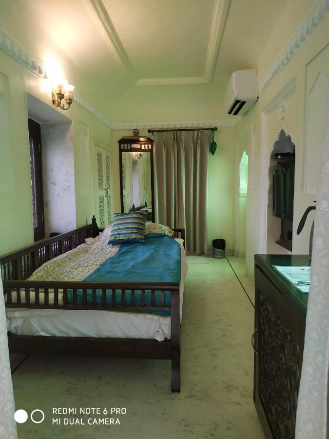 Mpt Sheesh Mahal, Orchha酒店 外观 照片
