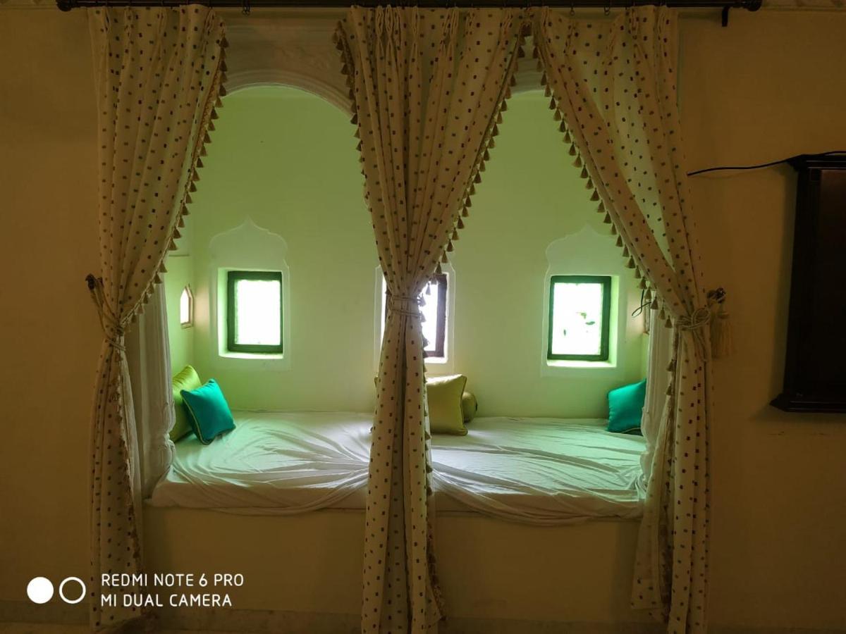 Mpt Sheesh Mahal, Orchha酒店 外观 照片