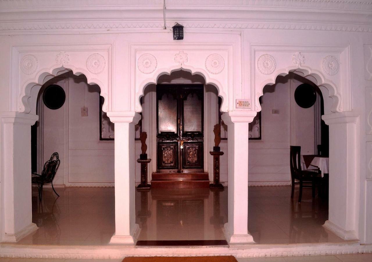 Mpt Sheesh Mahal, Orchha酒店 外观 照片